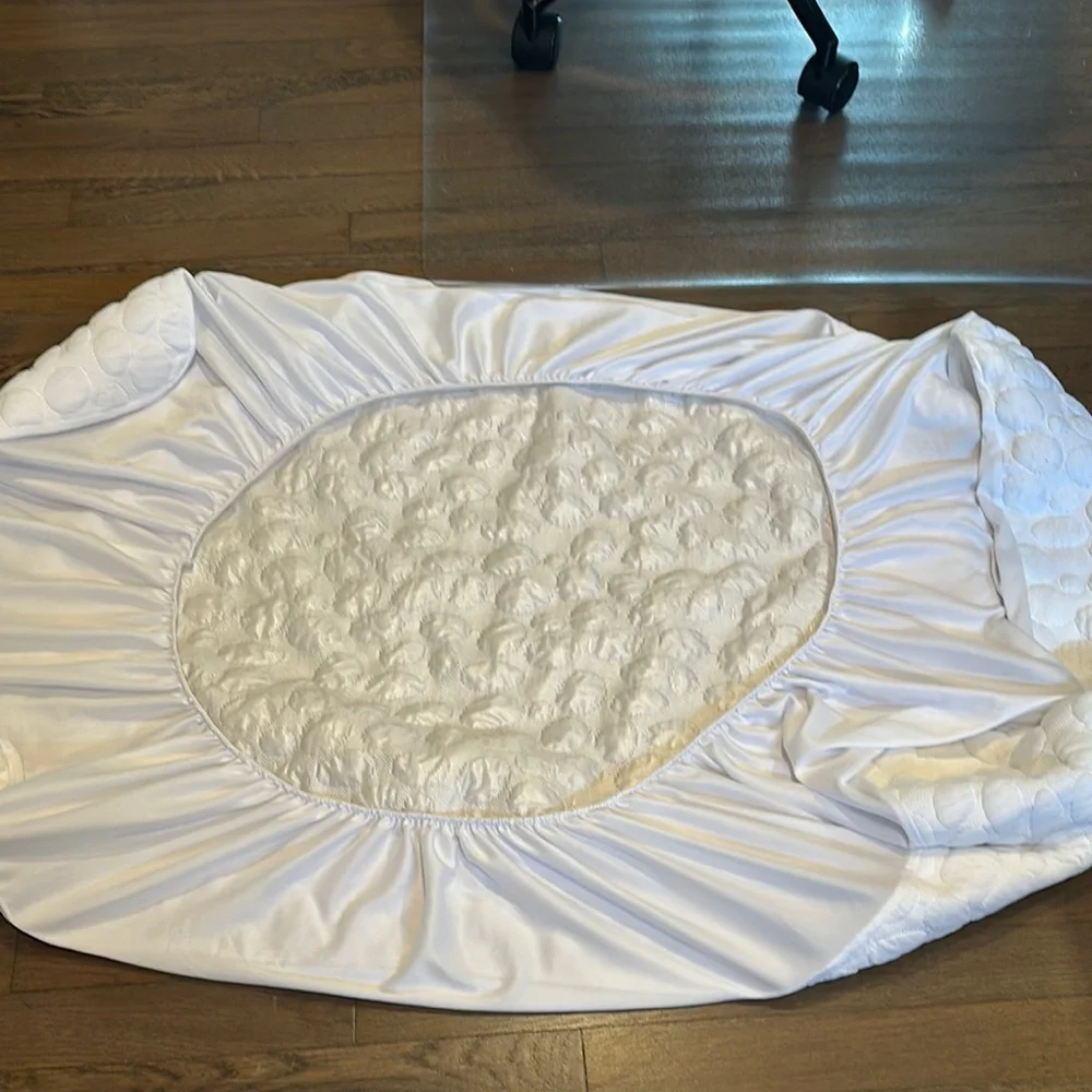 White Quilted crib mattress waterproof Cover
